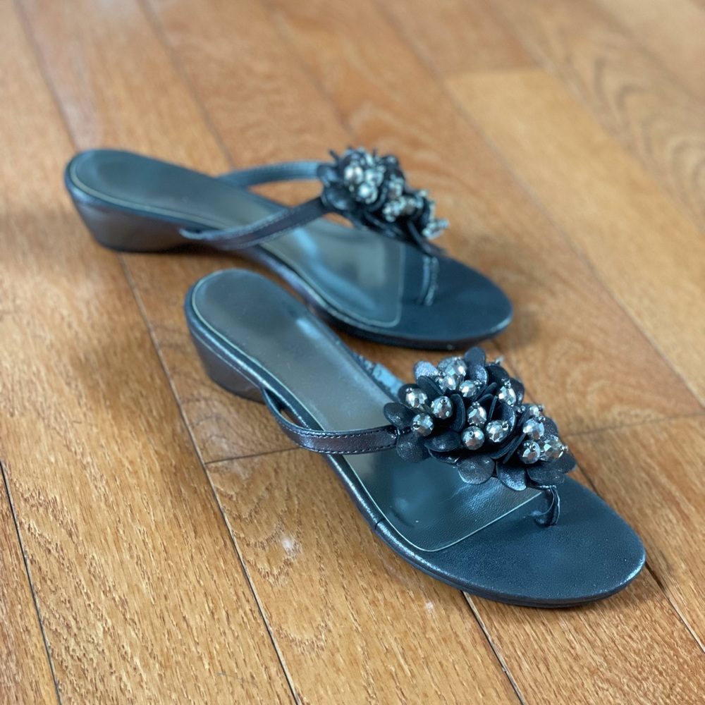 Kenneth Cole Reaction Dark Gray Silver Sandals 6.5